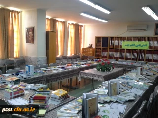 برپایی نمایشگاه کتاب به مناسبت هفته کتابخوانی