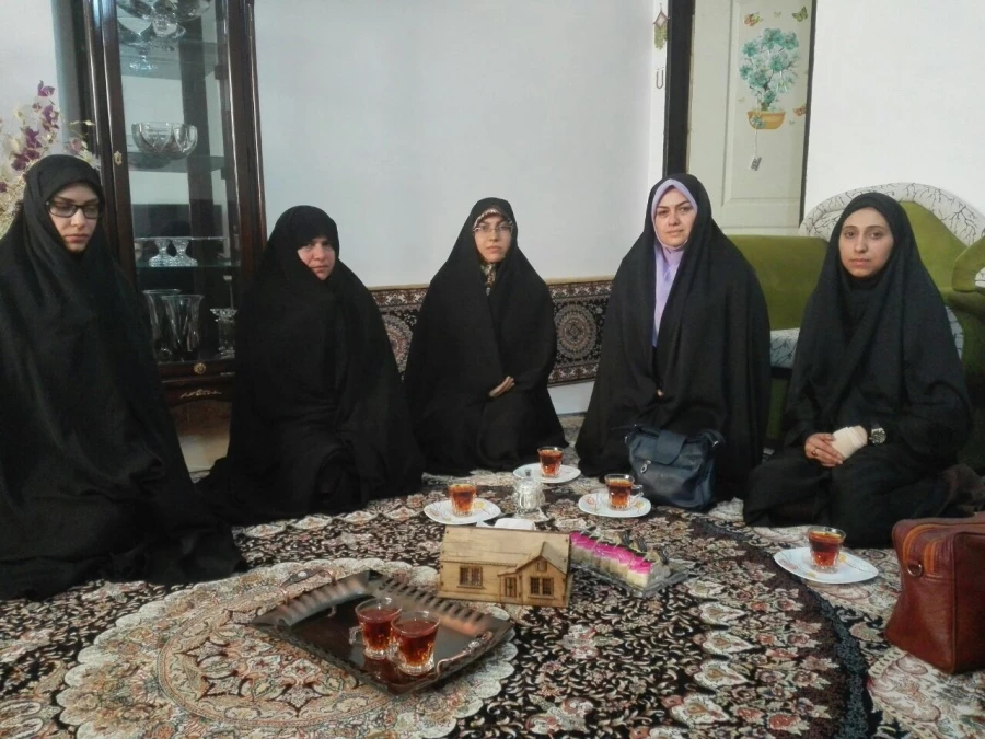 دیدار ریاست پردیس و دانشجویان از خانواده ی شهید محمدحسینی