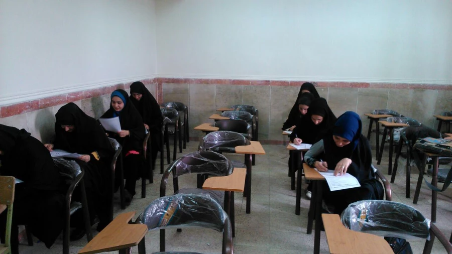 آزمون مرحله نهایی فصل اول مسابقات طرح مطالعاتی دانش و بینیش به صورت حضوری در پردیس دانشگاه زینبیه