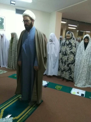 برگزاری مراسم مولودی و نماز جماعت به مناسبت 17 ربیع الاول