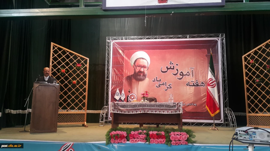 حضور جناب آقای دکتر موسی پور در جمع دانشجویان پردیس