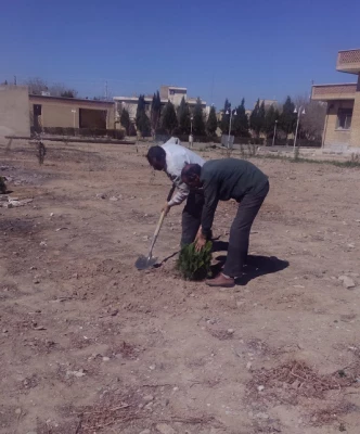 دو باغبانِ مهربان...