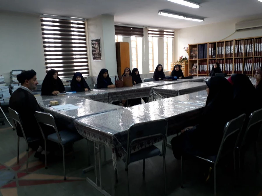 دیدار سئول دفتر نهاد مقام معظم رهبری پردیس های استان تهران با  رابطین نهاد پردیس زینبیه