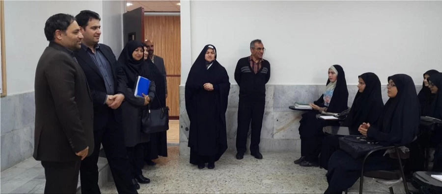 معاون آموزش و تحصیلات تکمیلی  دانشگاه در بازدید از پردیس بیان کرد:

 " مدیریت این پردیس باید سرلوحه ی سایر پردیس ها قرار گیرد."