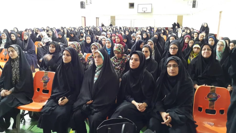 مراسم گرامیداشت مقام معلم  در سالن چندمنظوره استاد جلال برگزار شد.