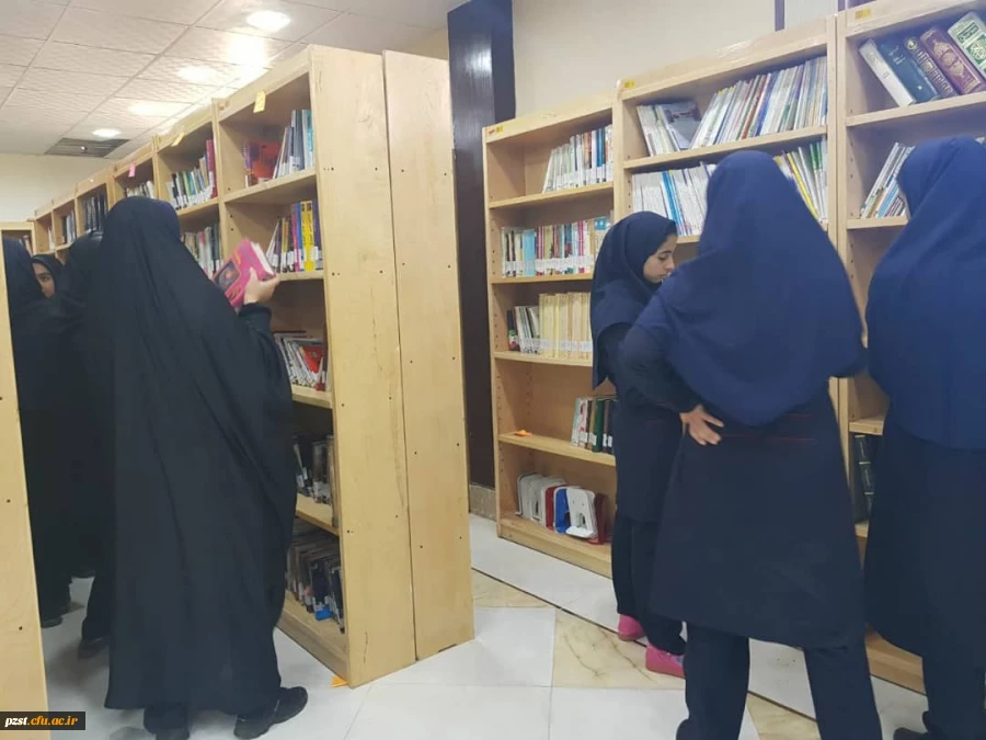 بازدید دانش آموزان