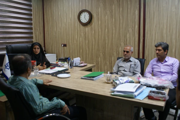 جلسه ساماندهی منابع انسانی و فیزیکیِ سال تحصیلی جدید در حال برگزاری است.