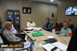 جلسه ساماندهی منابع انسانی و فیزیکیِ سال تحصیلی جدید در حال برگزاری است.