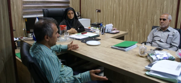 جلسه ساماندهی منابع انسانی و فیزیکیِ سال تحصیلی جدید در حال برگزاری است.