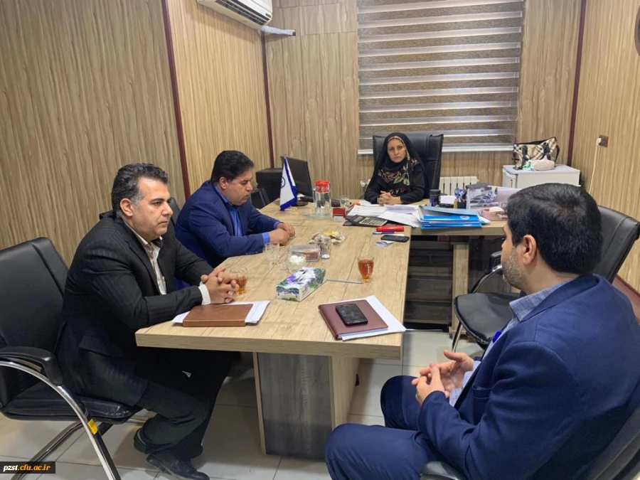 دکتر حسین سنجری از پردیس زینبیه بازدید کرد.