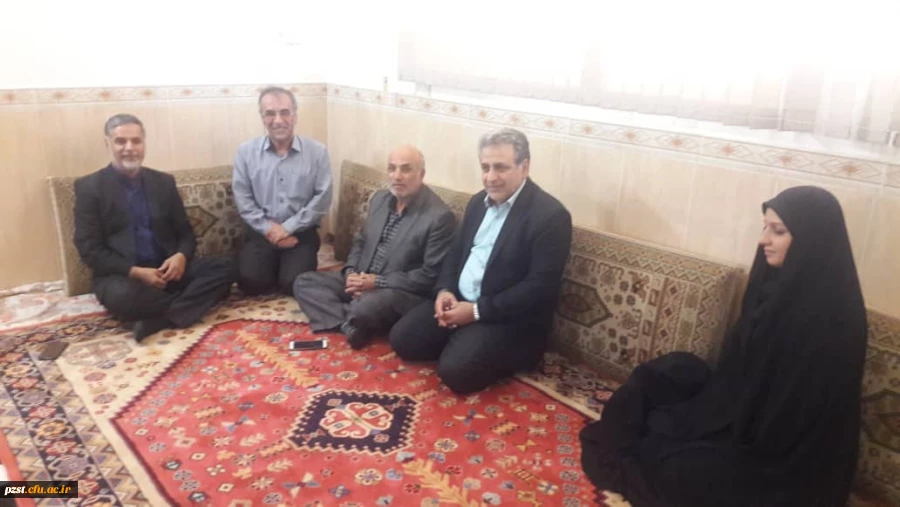 دیدار مسئولین پردیس با دکتر نقوی حسینی