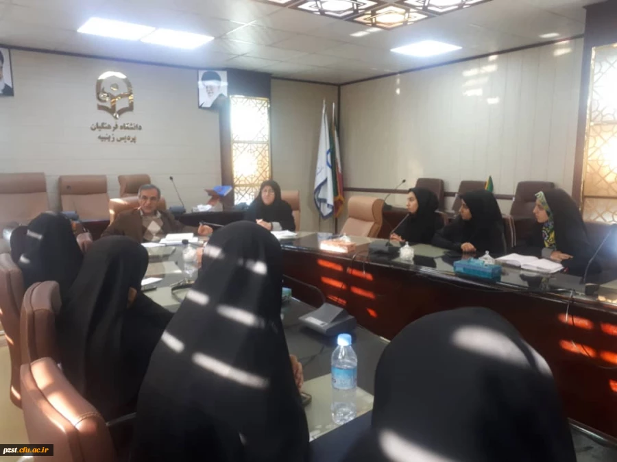 نشست صمیمانه معاون آموزش با دبیران کانون ها