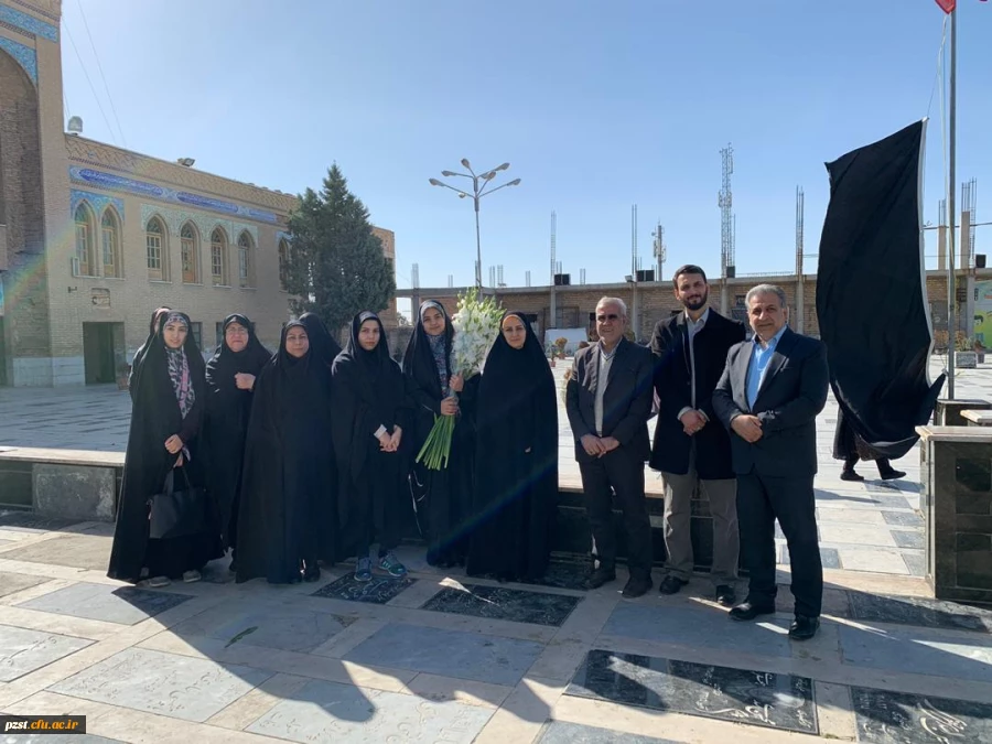 گلباران مزار شهدا به مناسبت دهه فجر انقلاب اسلامی ایران