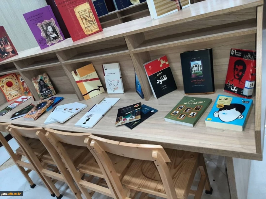 خرید کتاب های جدید برای کتابخانه استاد طباطبایی