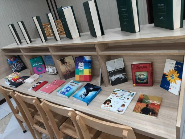 خرید کتاب های جدید برای کتابخانه استاد طباطبایی