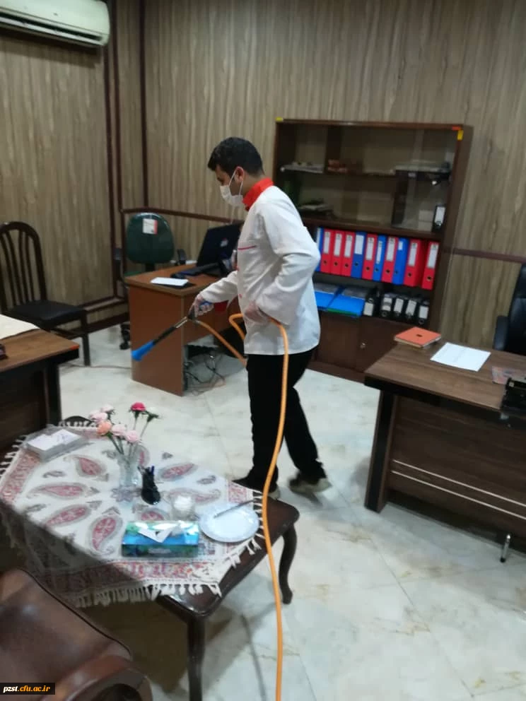ضد عفونی کردن اتاق های اداری پردیس به صورت روزانه