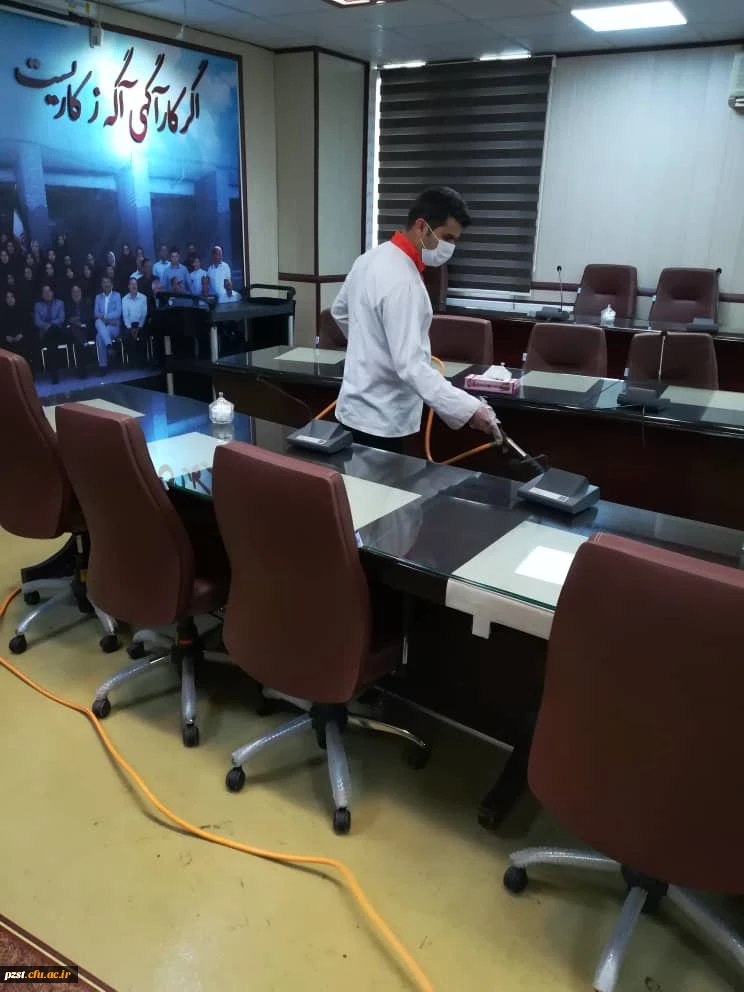 ضد عفونی کردن اتاق های اداری پردیس به صورت روزانه