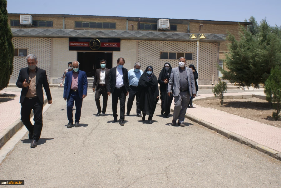 بازدید نماینده محترم شهرستان جناب آفای دکتر حسین نوش آبادی از پردیس زینبیه 2