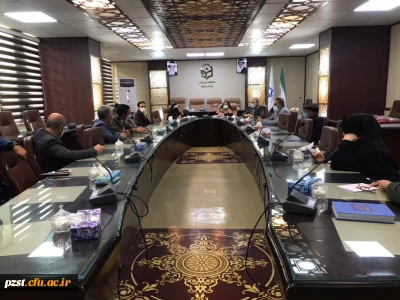 بازدید شهردار و اعضای شورای شهر از زینبیه به مناسبت بزرگداشت روز دانشجو