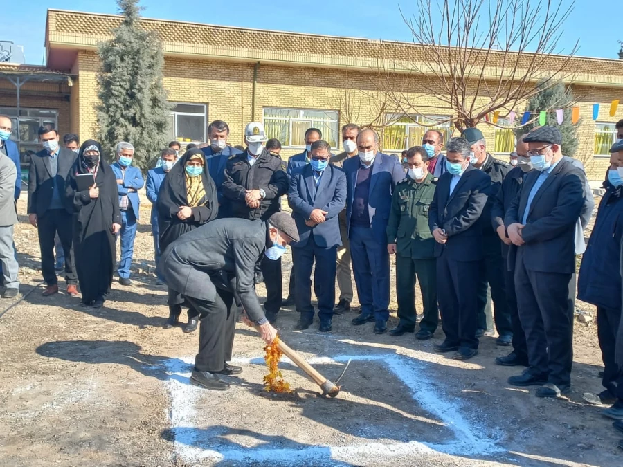 آیین کلنگ زنی احداث پروژه ساختمان جدید آموزشی