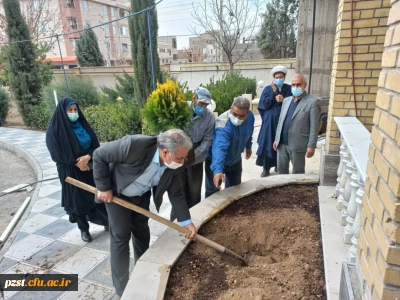 کاشت نهال به مناسبت روز درختکاری