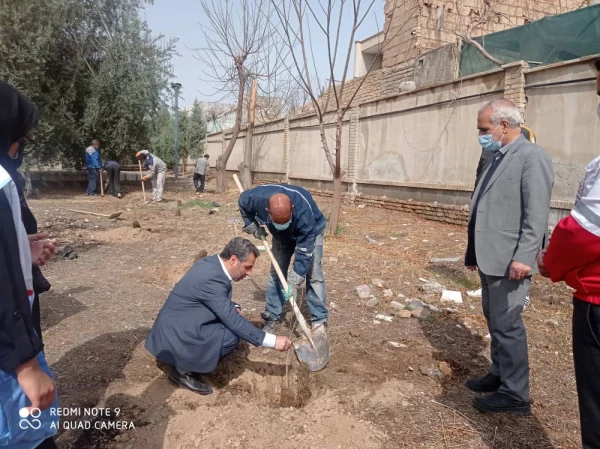 کاشت نهال ایثار به مناسبت روز درختکاری و اعیاد مبارک شعبانیه
