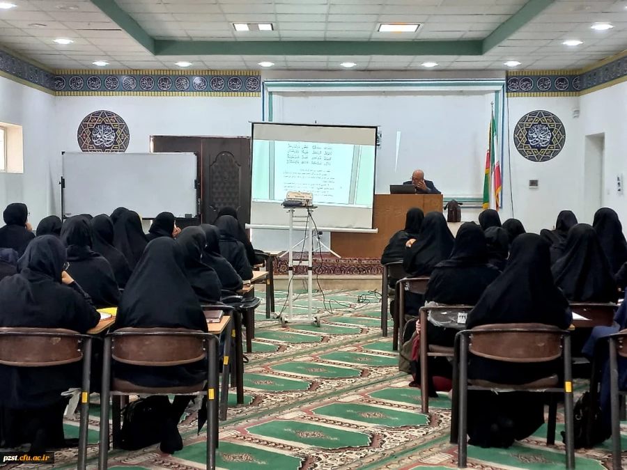 حضور دانشجویان در کلاس های درس زینبیه 4