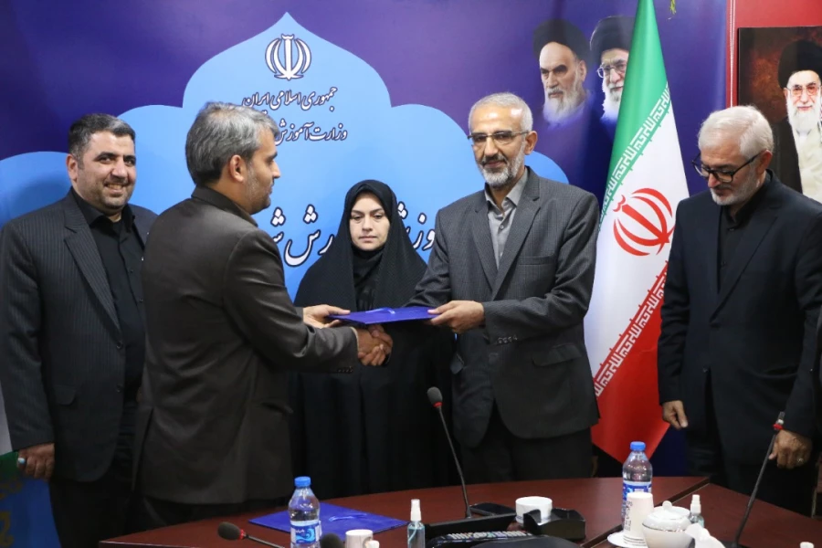 مراسم انعقاد تفاهم نامه جهت الحاق مرکز تربیت معلم شهید منتظری به دانشگاه فرهنگیان (پردیس زینبیه)