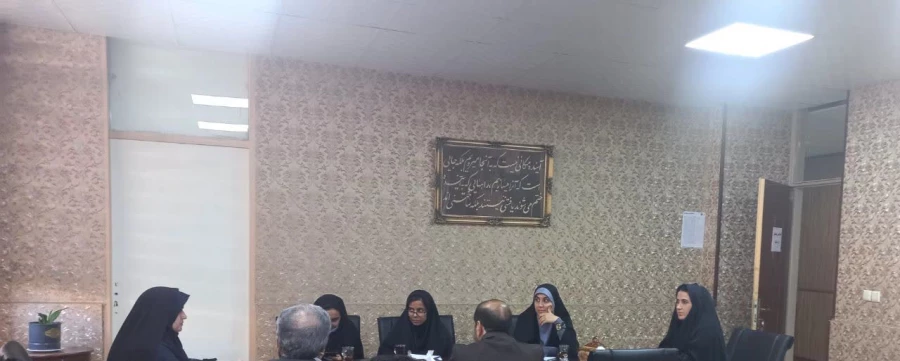 برگزاری جلسه با اعضای شورای صنفی و بسیج دانشجویی 3