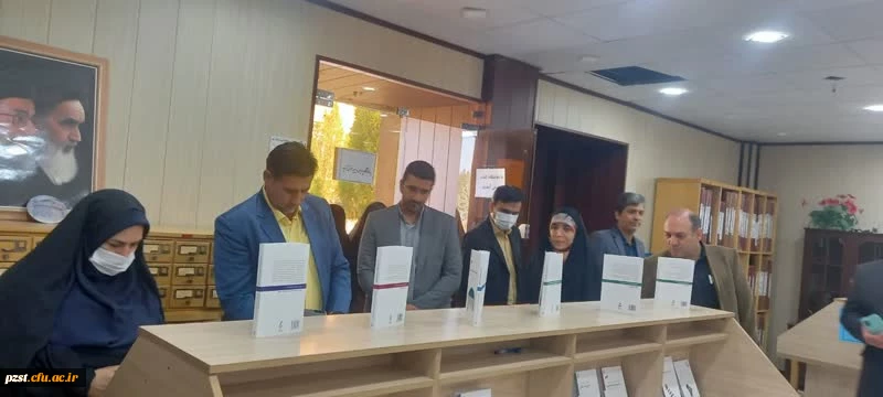 افتتاحیه نمایشگاه کتاب به مناسبت هفته کتاب و کتاب خوانی