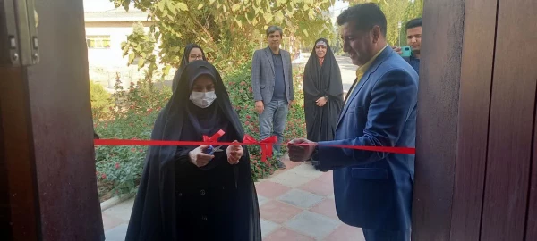 افتتاحیه نمایشگاه کتاب به مناسبت هفته کتاب و کتاب خوانی