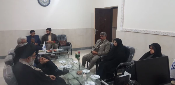 برگزاری جلسه با امام جمعه موقت ورامین و فرمانده بسیج ادارت  2