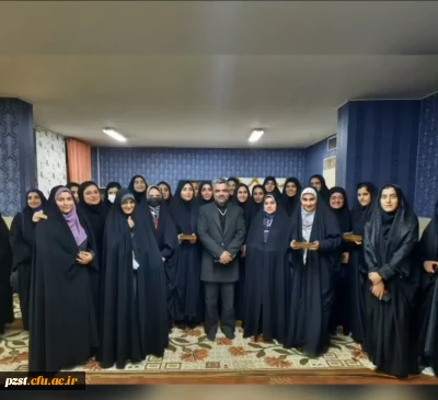 نشست صمیمانه فرماندار شهرستان با دانشجویان به مناسبت بزرگداشت روز دانشجو