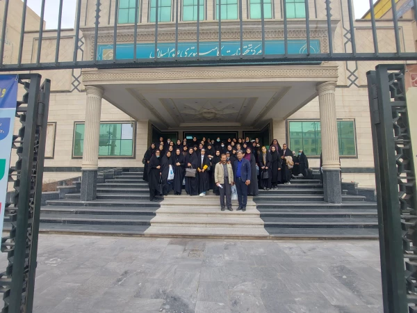 بازدید دانشجویان رشته الهیات از مرکز تحقیقات علوم کامپیوتری نور در استان قم