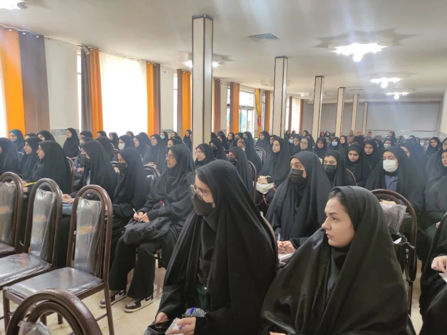 مراسم معارفه مسئولین زینبیه با دانشجویان تاخیر گزینشی 4