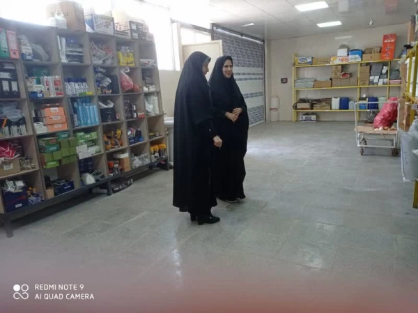 بازدید ارزیاب مدیریت استان از فضاهای ( آشپزخانه، سردخانه،انبار و سالن غذاخوری) 2