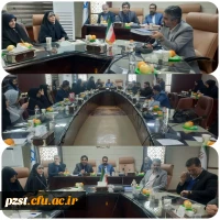 رونمایی از دو کتاب با حضور مسئولین شهرستان و پردیس زینبیه 2