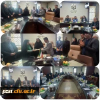 آیین رونمایی از دو کتاب با حضور مسئولین شهرستان و پردیس زینبیه 2