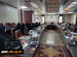 نشست هم اندیشی مسئولین پردیس با اساتید موظف و مدعو 4