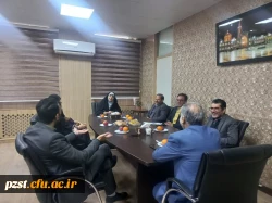 نشست هم اندیشی مسئولین پردیس با اساتید موظف و مدعو 6