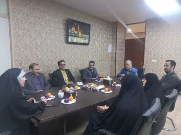 نشست هم اندیشی مسئولین پردیس با اساتید موظف و مدعو 7