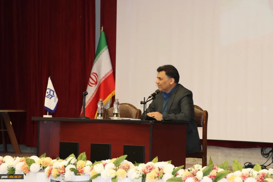  جلسه هم اندیشی توجه به افزایش کیفیت امکانات در سراهای دانشجویی و طبخ و توزیع غذا 
 3