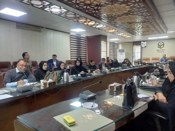  برگزاری کارگاه های آموزشی «کارورزی ۲» و «کارورزی ۴» 
 3