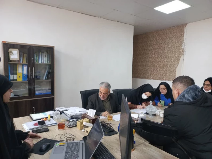 جلسه مسئولین جهت افزایش کیفیت طبخ و وضعیت سراهای دانشجویی با سرپرستان شبانه روزی و اعضای شورای صنفی