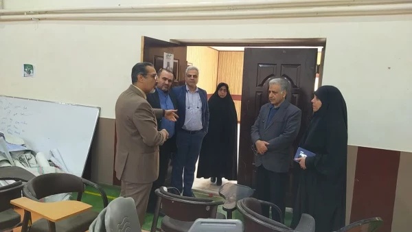 جلسه مسئولین پردیس با خیرین منطفه جهت توسعه و تجهیز پردیس 5