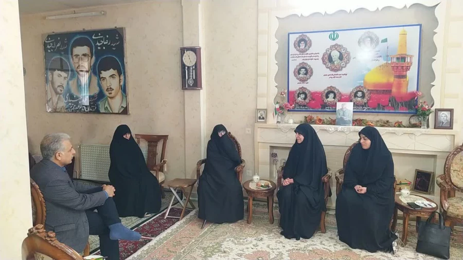 تکریم و تجلیل از خانواده بزرگوار شهیدان جنیدی 3