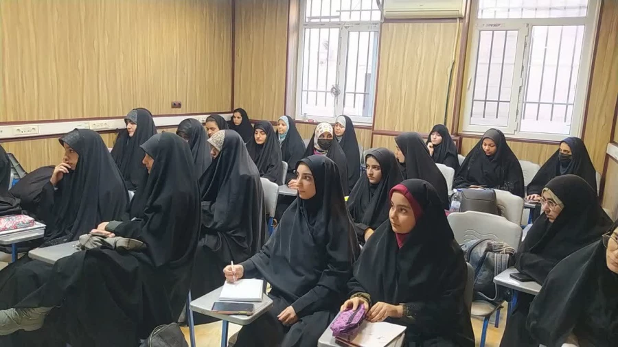 شروع کلاس های نیمسال دوم ۱۴۰۴-۱۴۰۳ پردیس زینبیه
 3