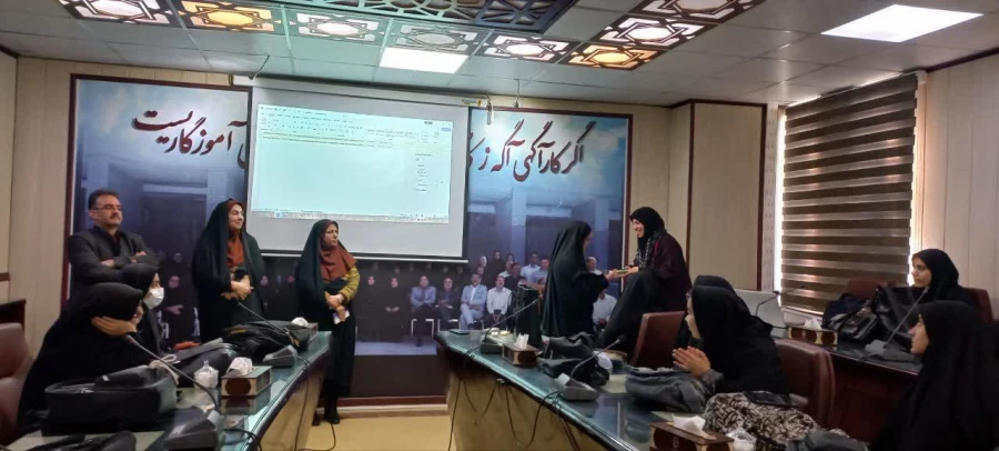 حضور  سرپرست  و مسئولان دانشگاه فرهنگیان پردیس زینبیه در مراسم تقدیم  قرآن های اهدائی از دفتر مقام معظم رهبری
 4