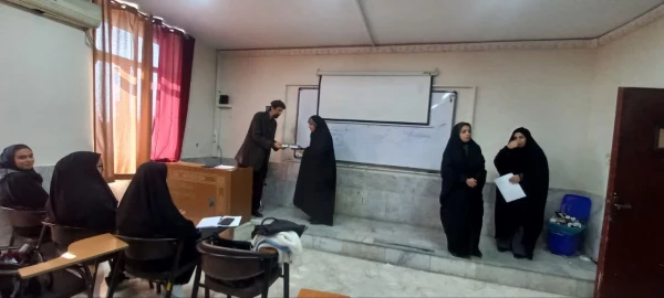 حضور  سرپرست  و مسئولان دانشگاه فرهنگیان پردیس زینبیه در مراسم تقدیم  قرآن های اهدائی از دفتر مقام معظم رهبری
 7