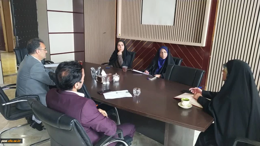 دیدار نوروزی مسئولین دانشگاه با فرمانداران شهرستان های پیشوا و ورامین 5